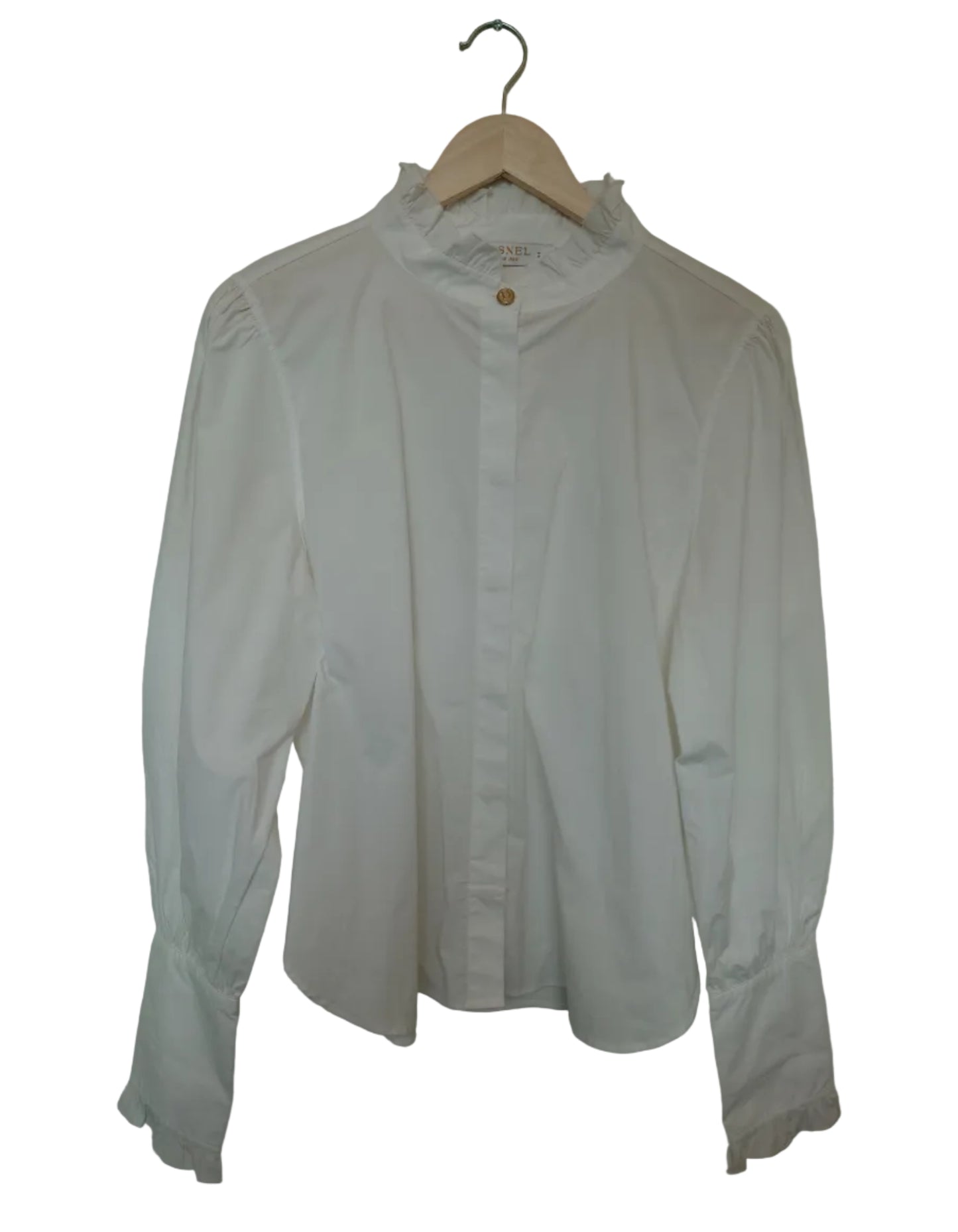 Busnel bluse med nydelige detaljer
