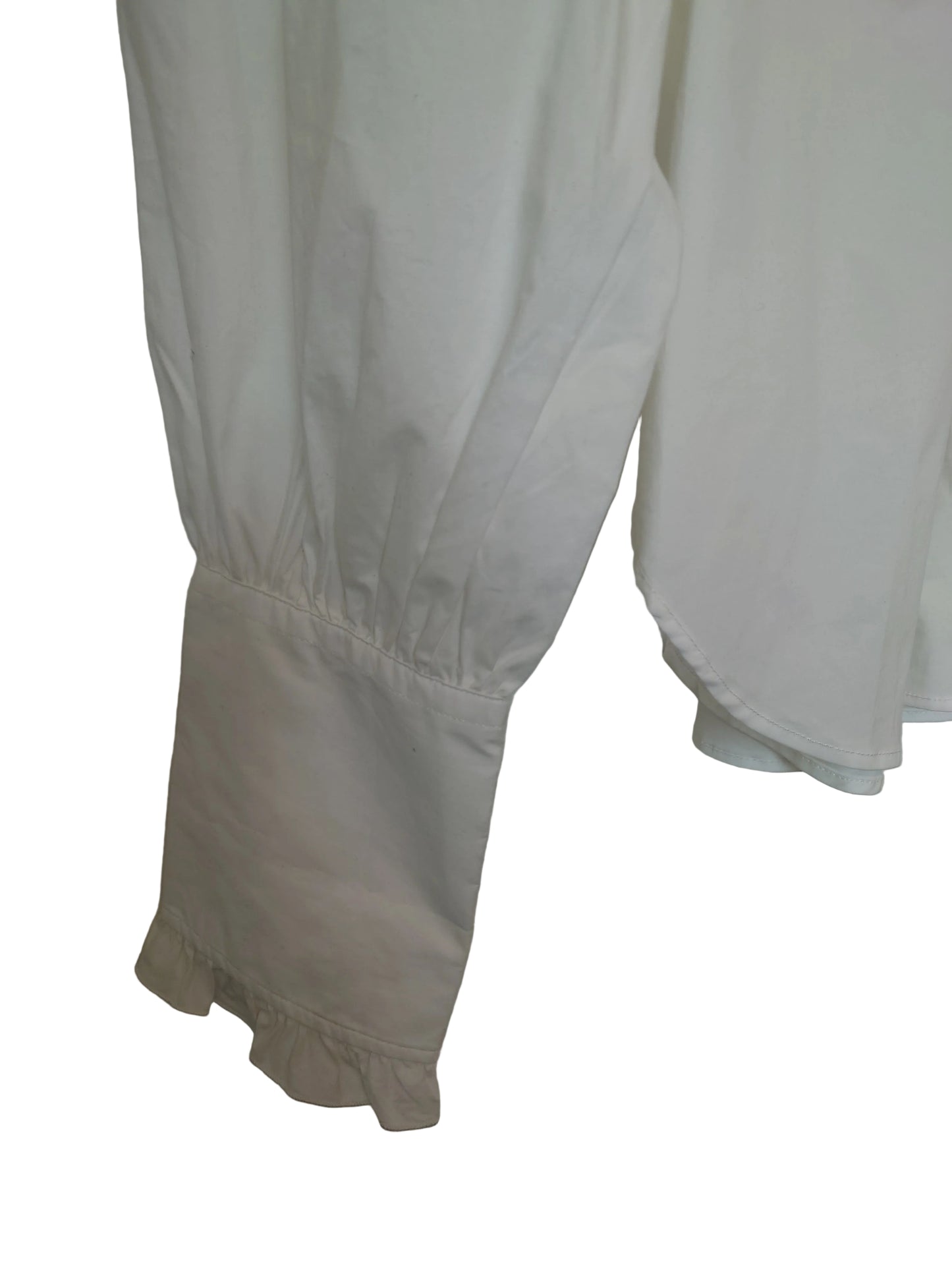 Busnel bluse med nydelige detaljer